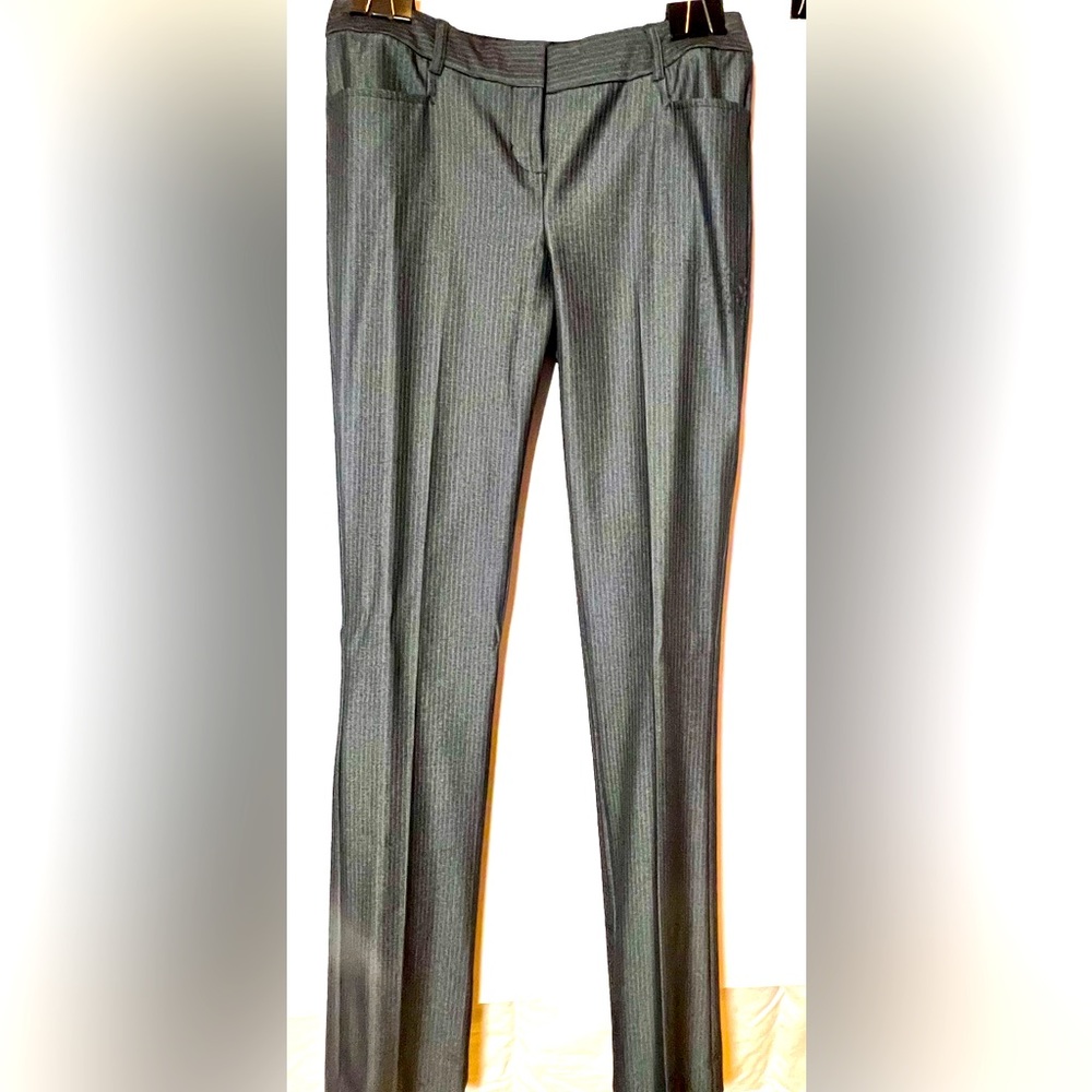 Express Columnist pinstripe grey and white pants. Like new, worn once. Size 0R.
